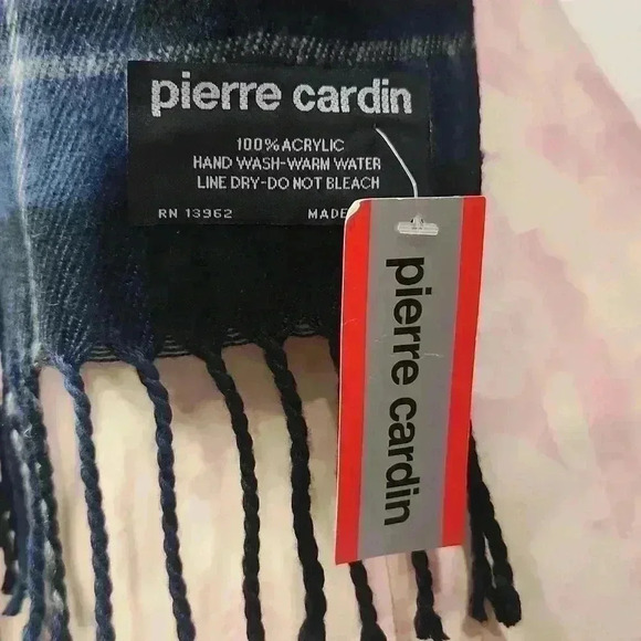 Pierre Cardin Plaid Scarf - Picture 4 of 5